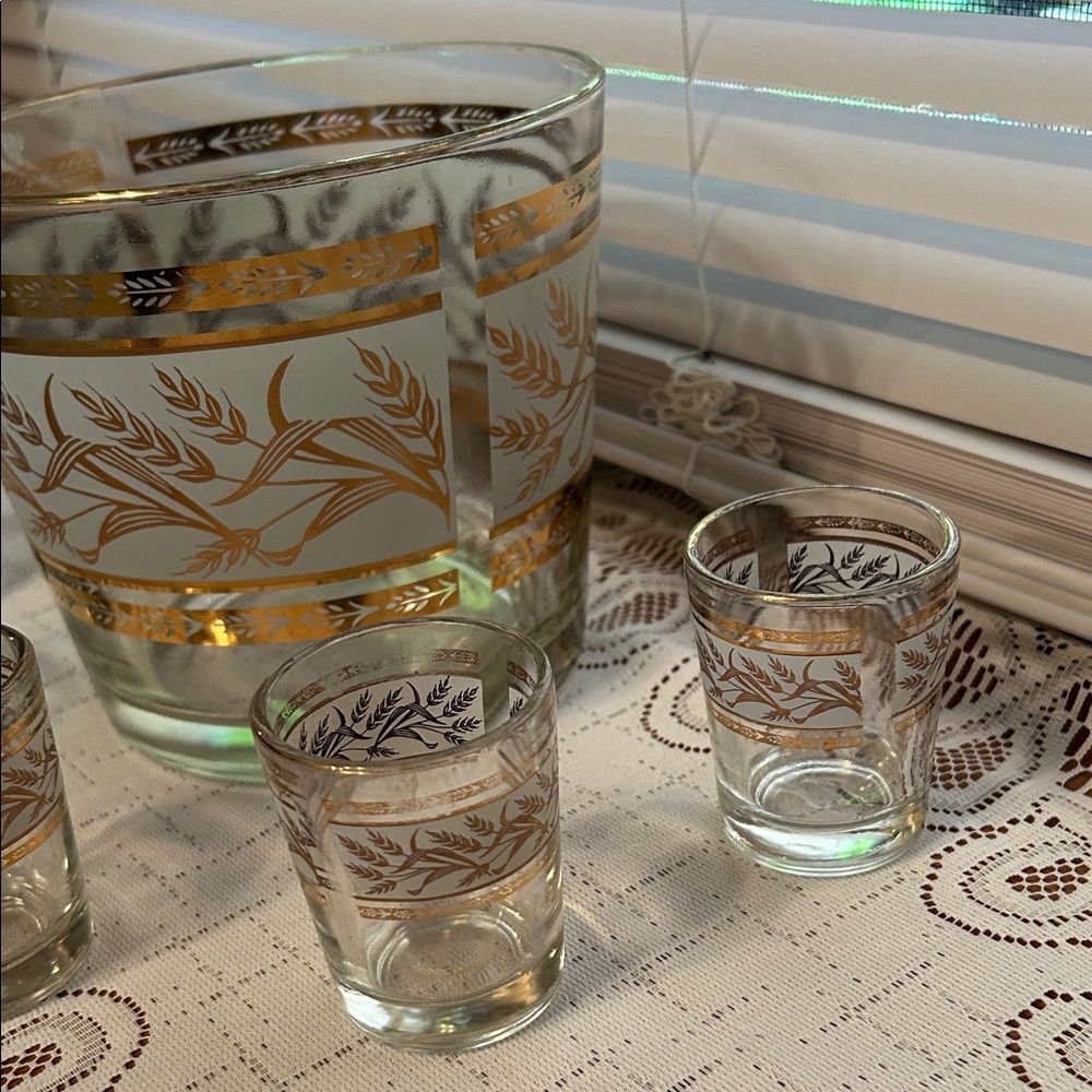 Jeanette Golden Harvest Ice Bucket and shot glass set Bucket H 5 x Di 6 in - Picture 5 of 10